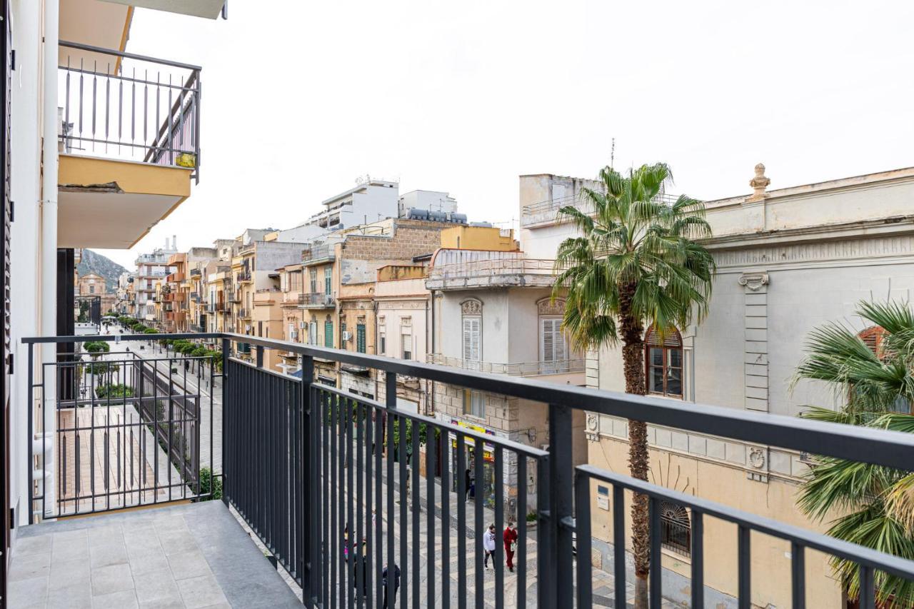 Casa Vacanze Del Corso 바게리아 외부 사진